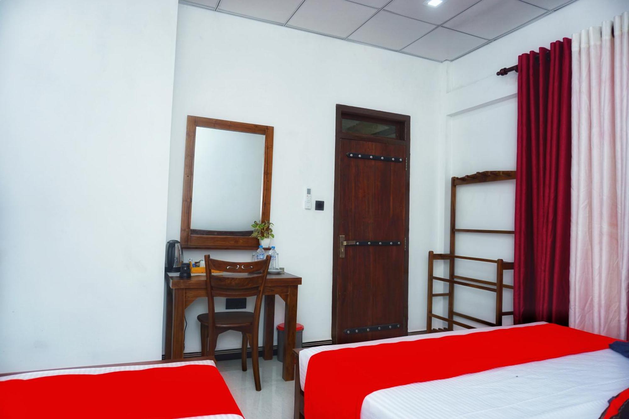 Sashini Homestay Szigirija Kültér fotó